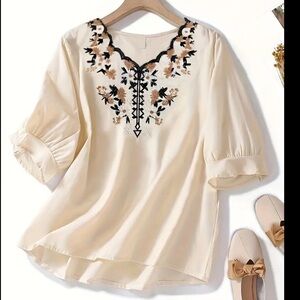 NEW Lightwight Embroidered Pale Apricot Women's Top 1X 18